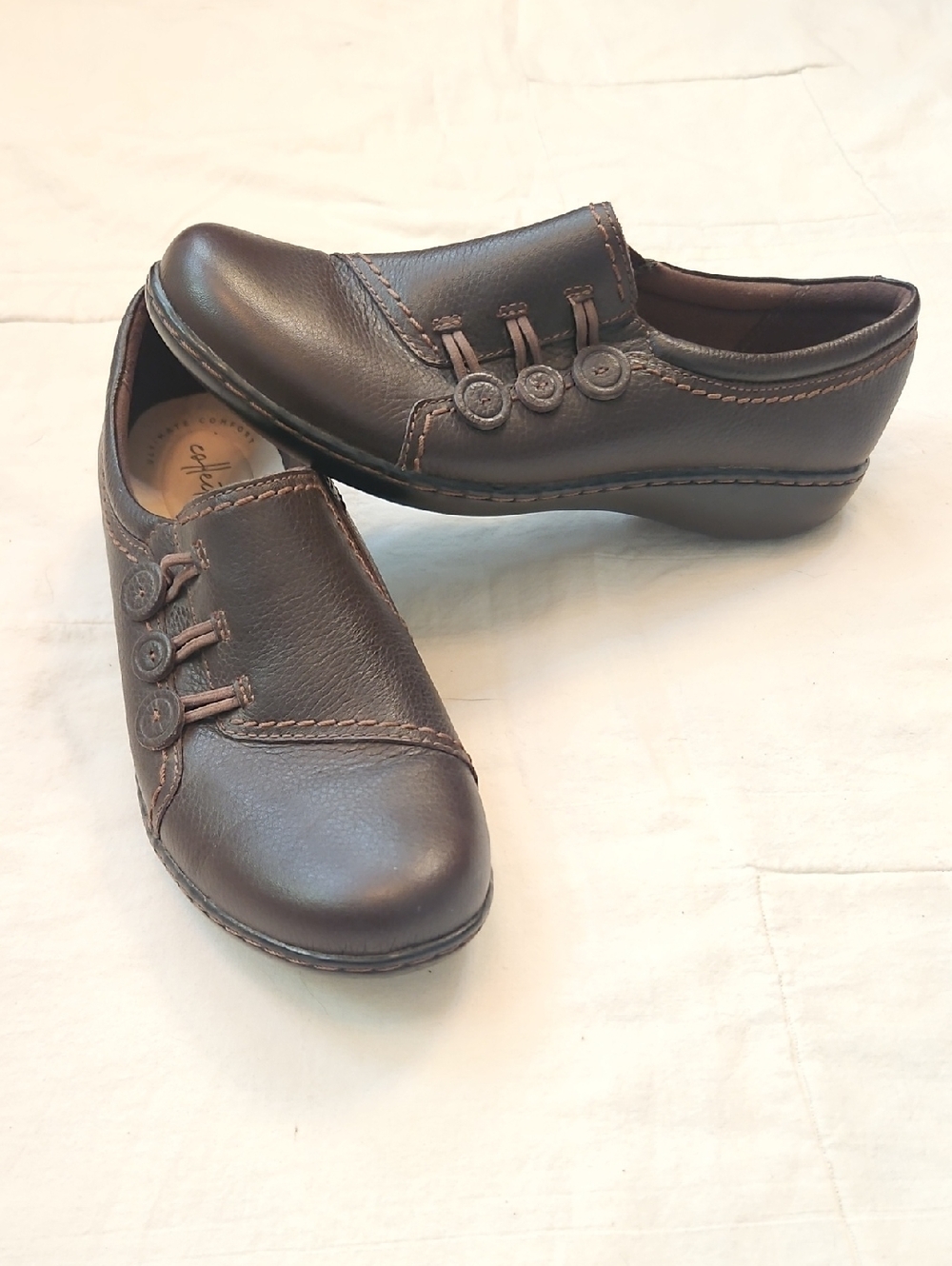 Clarks Brown Leather Ultimate Comfort Slip-On Shoes with Button Detailing Size 8